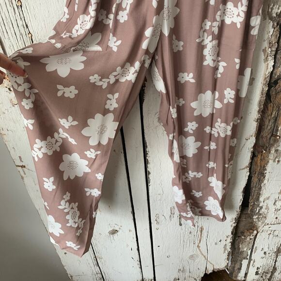 RARE For Love & Lemons Sweet Jane plunging floral Jumpsuit sz M NWT - Picture 7 of 12